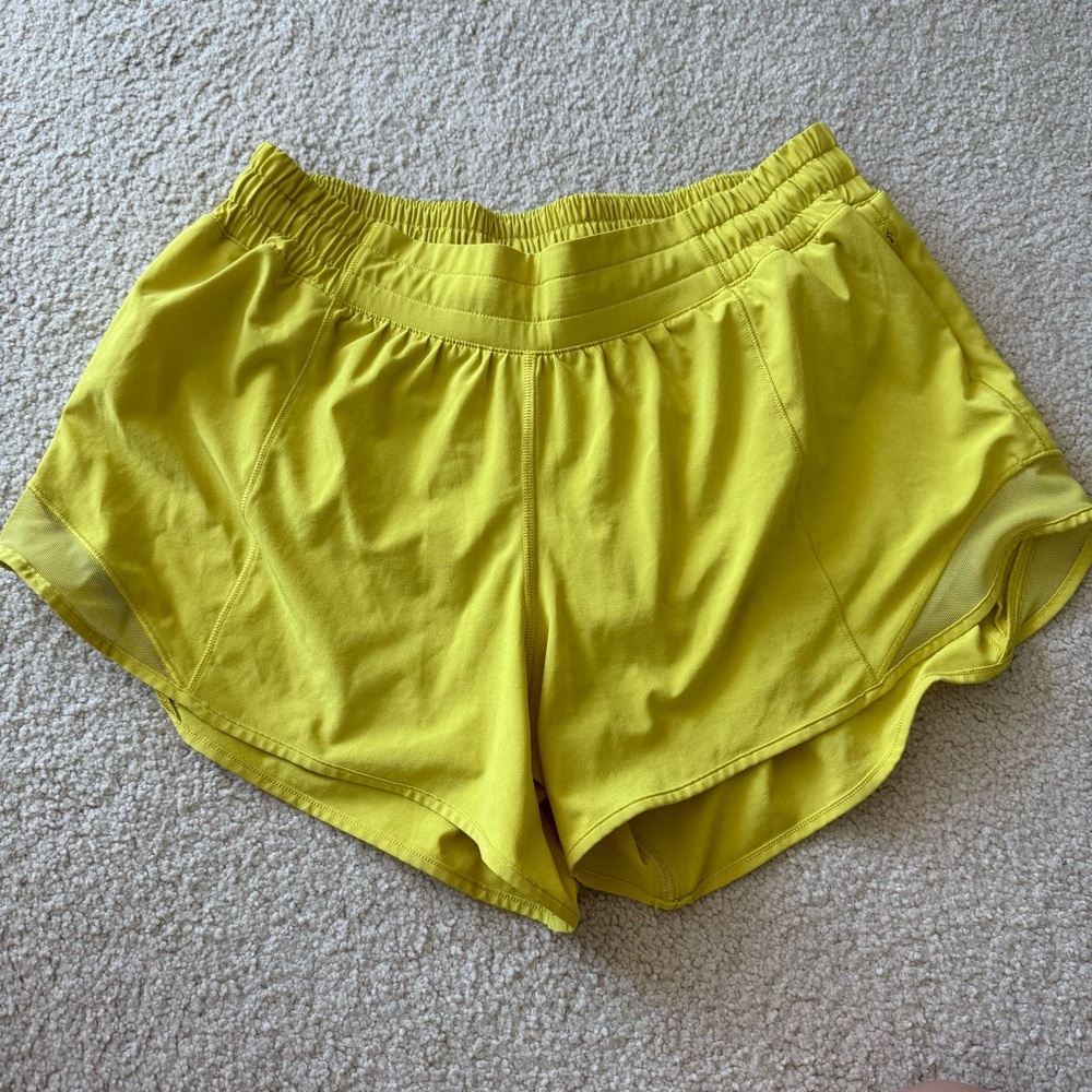 Lululemon Hotty Hot Short EUC